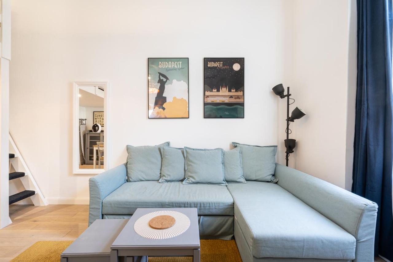 Youth Motive Studio With Gallery Budapest Bagian luar foto